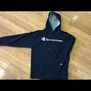 CHAMPION SWEATSHIRT